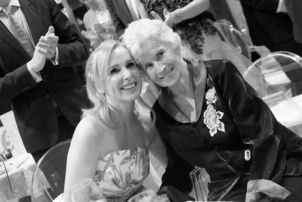 Barbara Bertolini mit Waltraut Haas