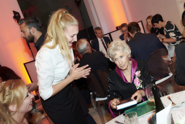 Antonia Czeitschner und Waltraut Haas