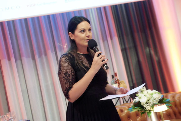 Daniela Lehenbauer moderierte die BAV-Award-Verleihung 2019