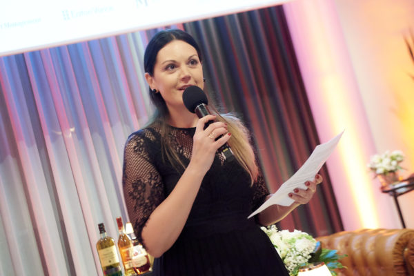 Daniela Lehenbauer moderierte die BAV-Award-Verleihung 2019