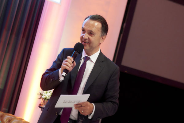 Hubertus Theile-Ochel spricht die Laudatio für Dr. Rolf Schmachtenberg, Staatssekretär des Bundesministeriums für Arbeit und Soziales