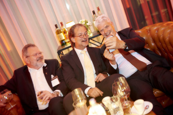 Krönender Abschluss des Gala-Abends: Gemütliches Beisammensein in der Zigarren-Lounge mit einem Glas Whisky