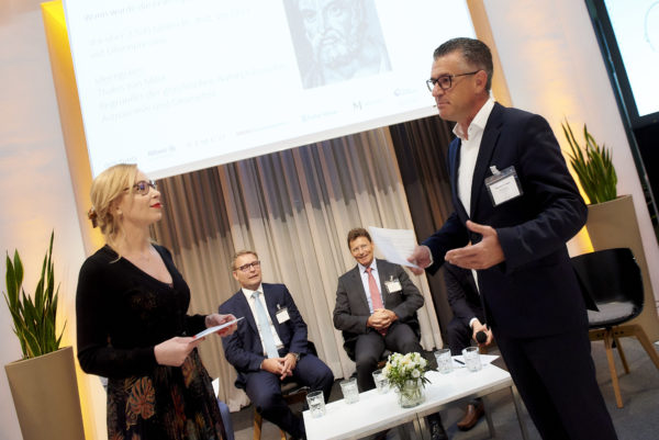 Wissensquiz mit Mag. Kurt Kotzegger von CEL'EUS Advisory - er bestand mit Bravour!