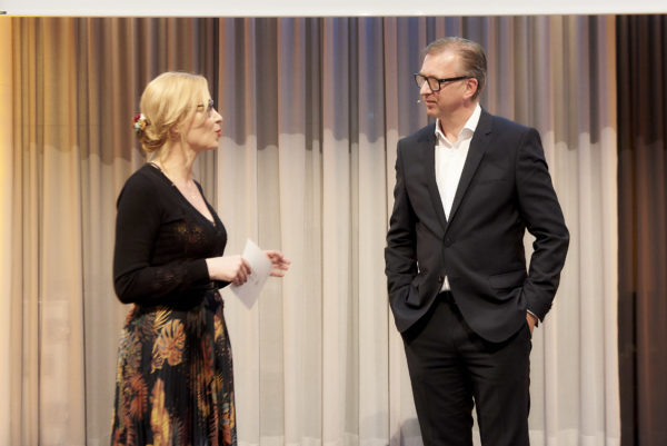 Barbara Bertolini mit Mag. Albert Reiter bei der Anmoderation