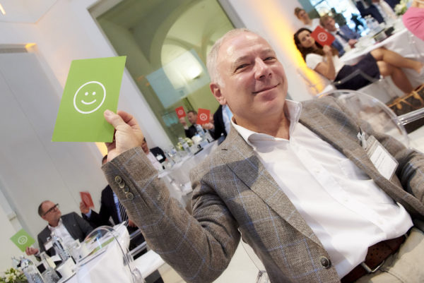 Umfrage: "Wer von Ihnen hatte bereits konkrete praktische Erfahrungen mit Factor Investing wie wir es heute gehört haben?"