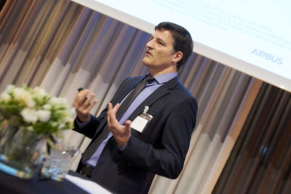 Marcus Wilhelm vom Airbus Group Pension Trust bei seinem Vortrag: "Die neue Airbus-Versorgung"