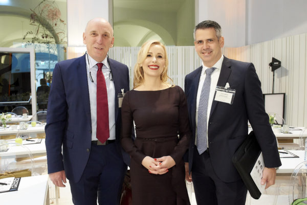 Andreas Mittler und Dr. Gerwin Bell, beide PGIM Fixed Income mit Barbara Bertolini