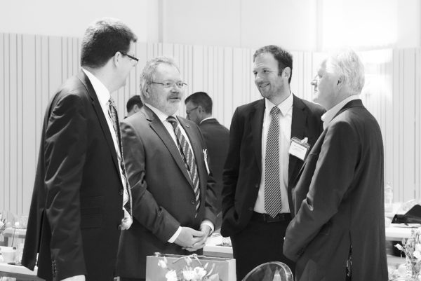 Bereits beim Eintreffen sind die Teilnehmer in bester Stimmung