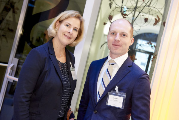 Inka Schulte mit Portfoliomanager Guido Moret, beide Robeco