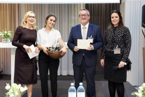 Eine Führung durch den Wiener Zentralfriedhof für 2 Personen gewann Dr. Georg Thurnes, Vorstandsvorsitzender der aba-Arbeitsgemeinschaft für betriebliche Altersvorsorge, Berlin