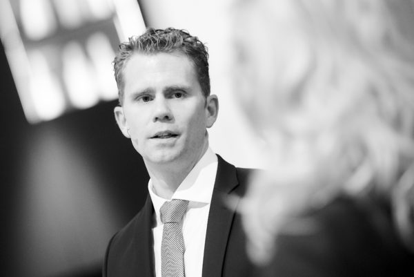 Christian Schütz, Portfoliomanager von MainFirst: "Contrarian Investing - Profitieren von der Unsicherheit an den Kapitalmärkten"