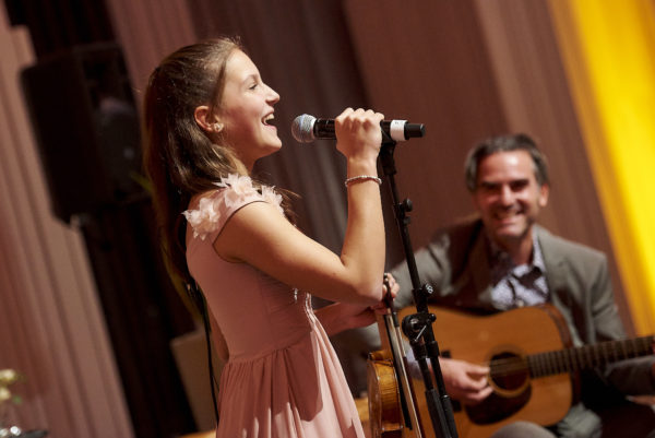 Allegra Tinnefeld sang sich in die Herzen der Gäste