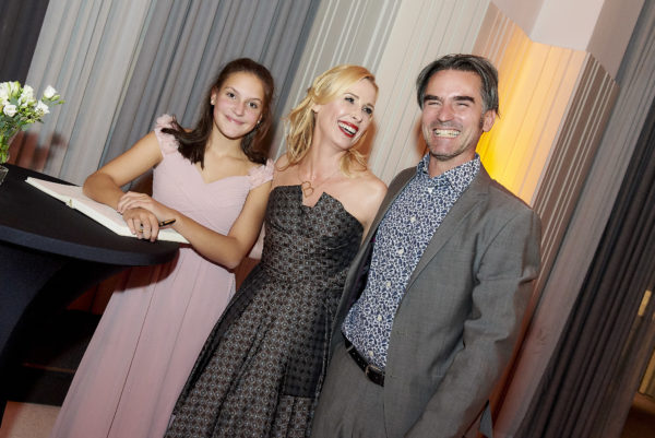 Allegra mit "Papa" Hans-Joachim Tinnefeld und Gastgeberin Barbara Bertolini